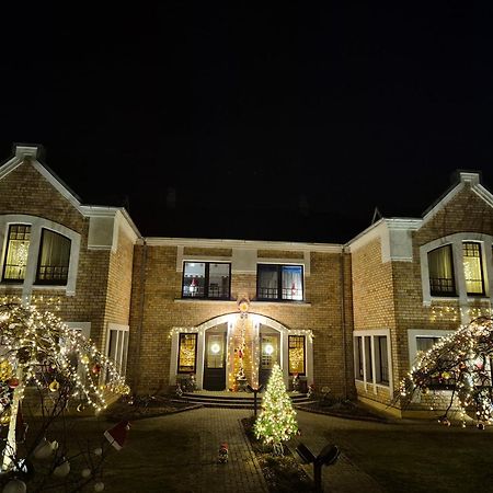 Villa Leonardo Ventspils Exterior photo